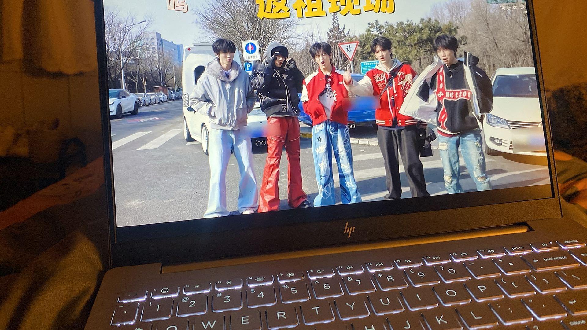 都要睡了才知道厂牌发物料了 你这不是捣乱吗！ 