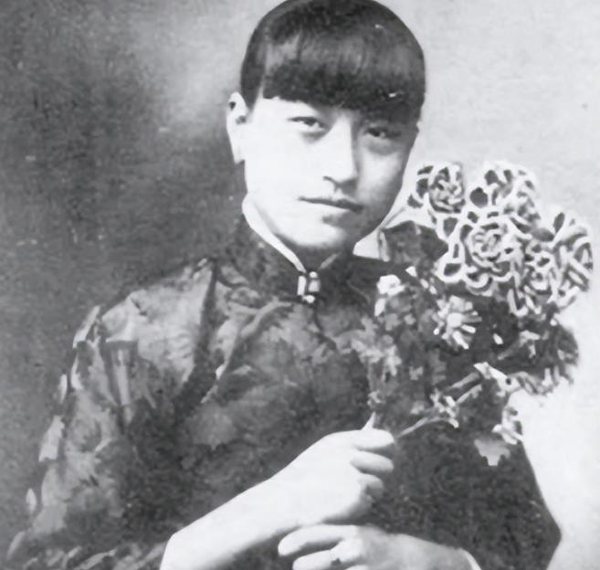 1971年，84岁的蒋介石收到了前妻陈洁如的遗书，书信中寥寥数语，道尽了这个女人
