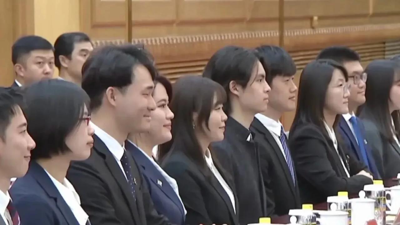 马英九带领访问大陆的学生来自于“大九学堂”，这是一所什么学校呢？

其实，它并不