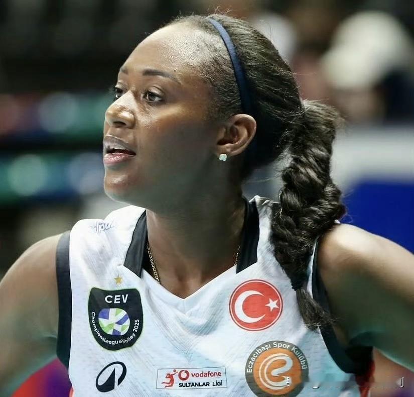 据土耳其记者报道，副攻杰克下赛季转会至费内巴切俱乐部