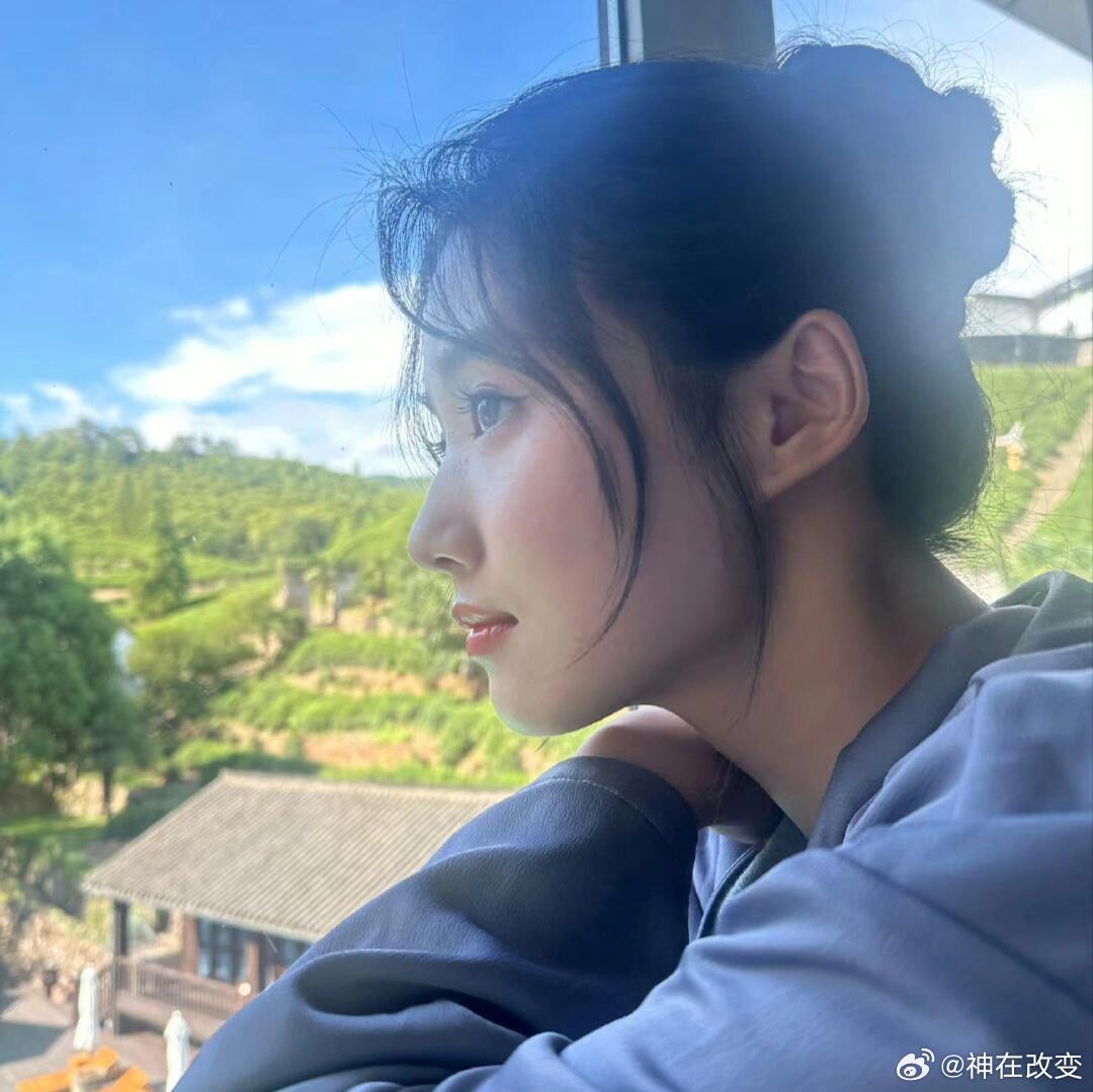 卢昱晓  卢昱晓绝美头像卢昱晓｜ 