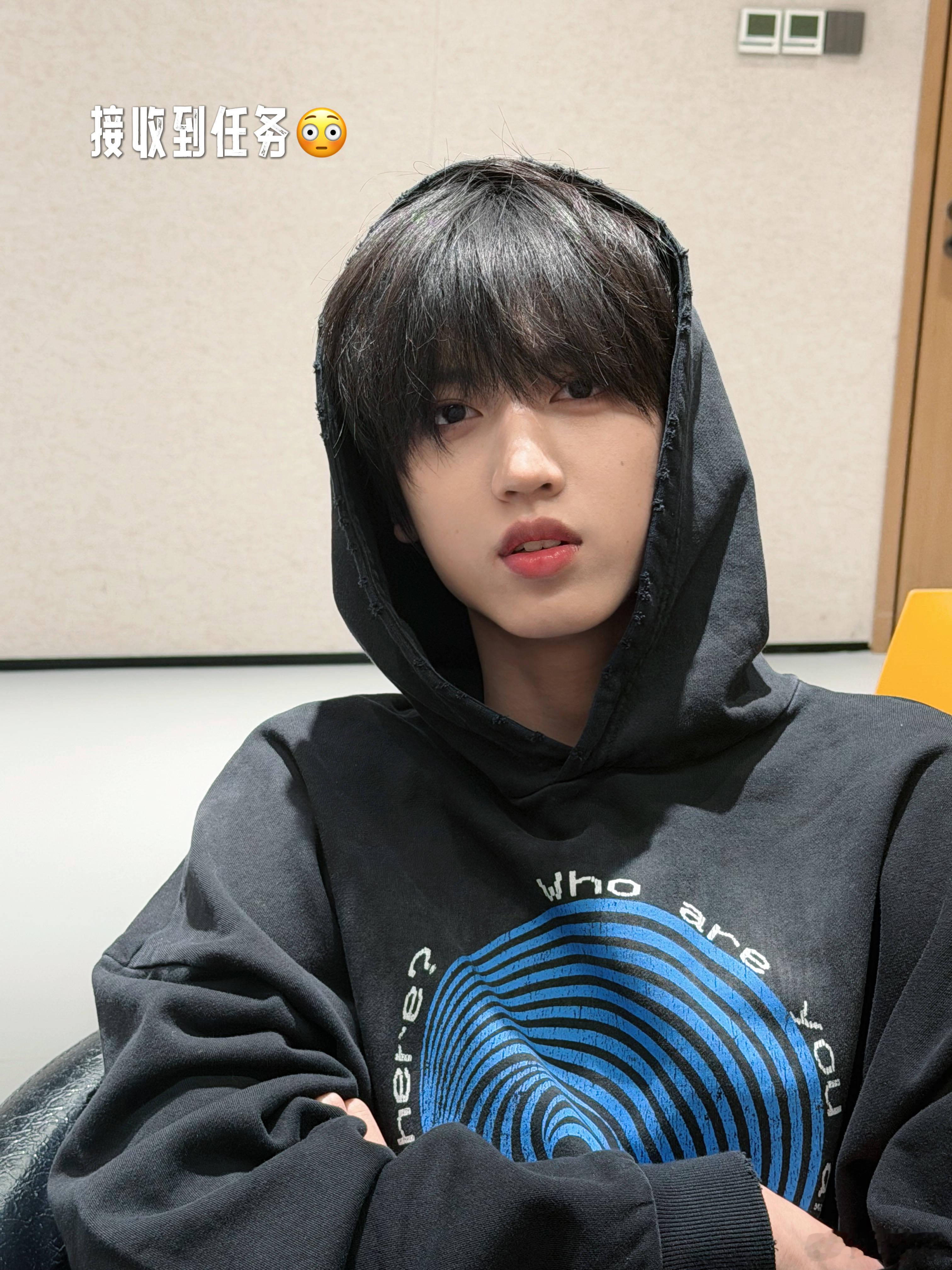 张桂源空降评论区和张桂源一起灼刃淬芒