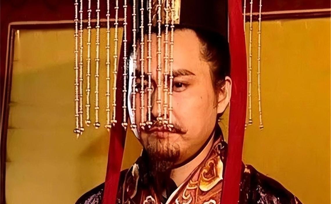 曹丕刚称帝就翻脸！一边厚待汉献帝，一边对曹植痛下杀手，真相藏着帝王的狠与怕
 