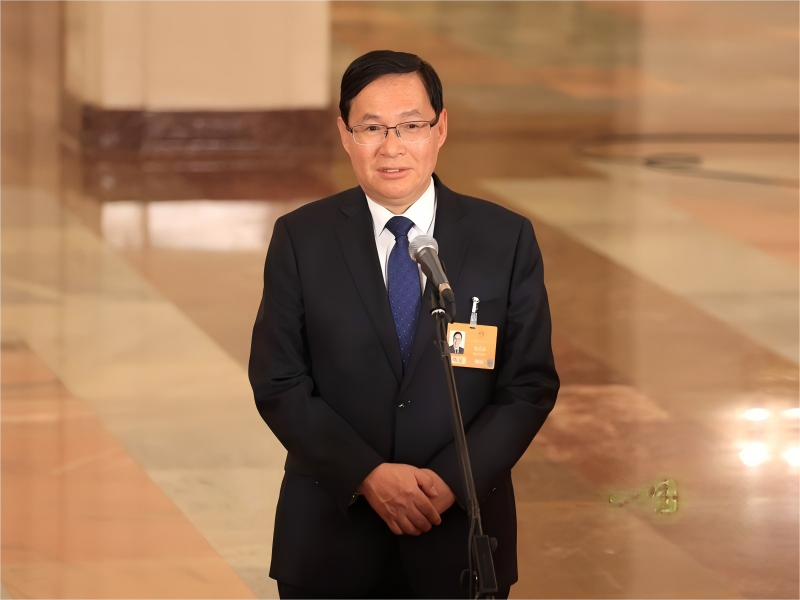 国资委主任张玉卓：央企去年战略性新兴产业营收12.3万亿，三年累计投入7.4万亿