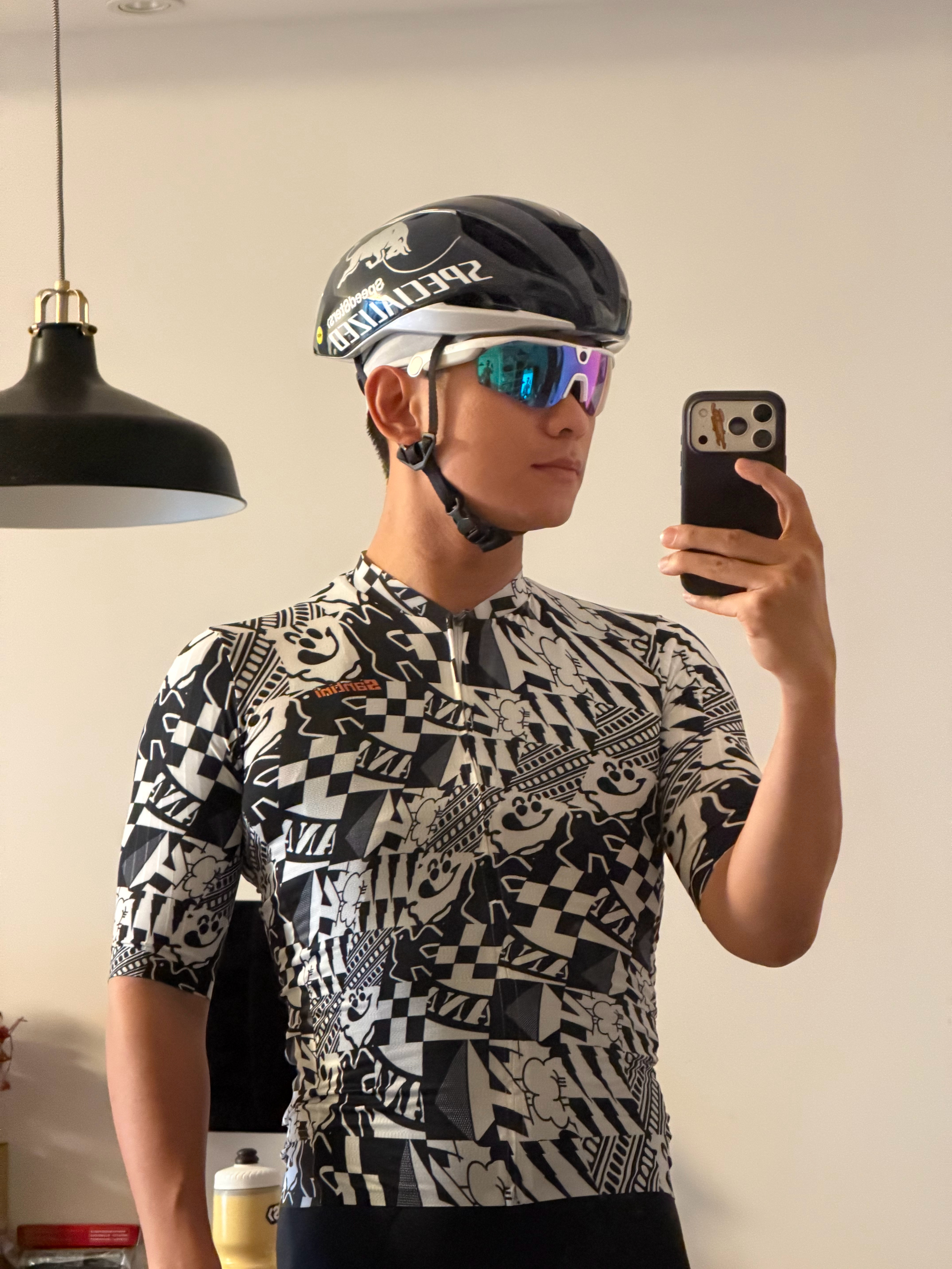 早，广州好热，起来骑车 