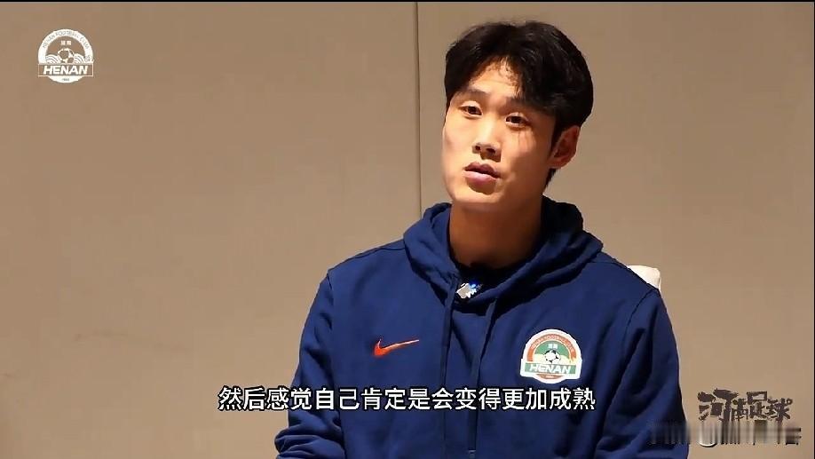 看了对徐浩峰的专访，才知道他这两年过的多么纠结！
其实关注徐浩峰还得追溯到202