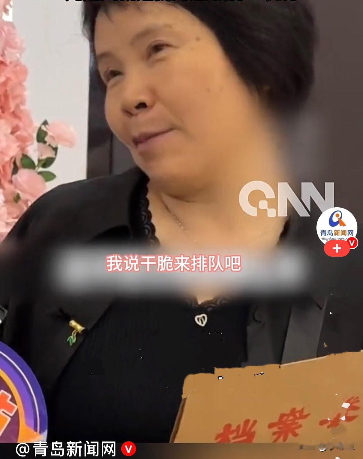 今天 520，全网都在晒浪漫，全国各地民政局直接被领证新人挤爆，到处都是排长队的