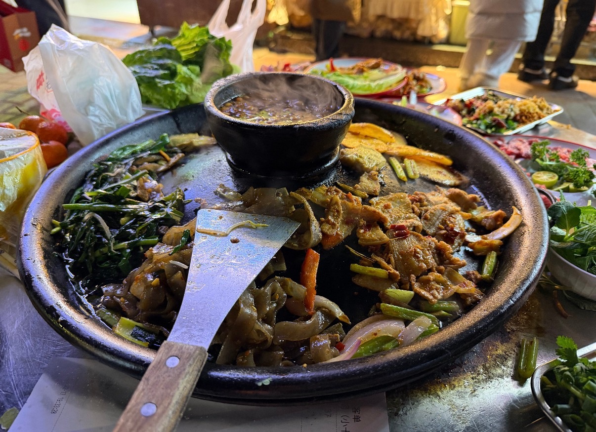 🔻贵阳是个市井烟火味儿浓郁的城市。大年初一不煮饭过年好热点现场