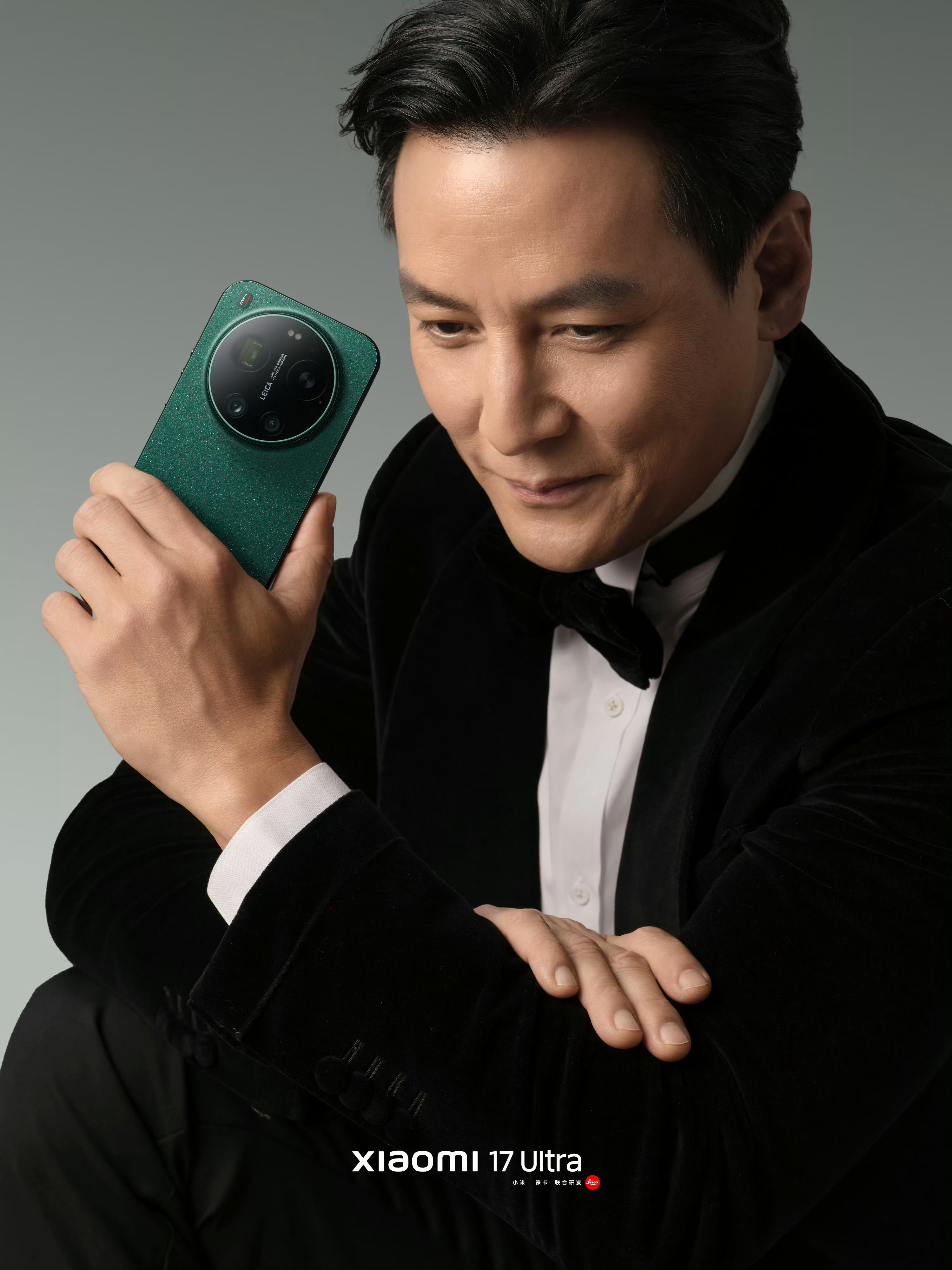 吴彦祖帅还是小米 17 Ultra 星空绿帅？成年人不做选择，都帅