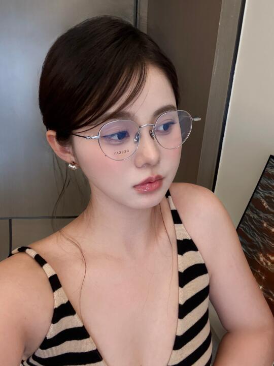 方圆脸的姐妹一定要试试这种眼镜👓