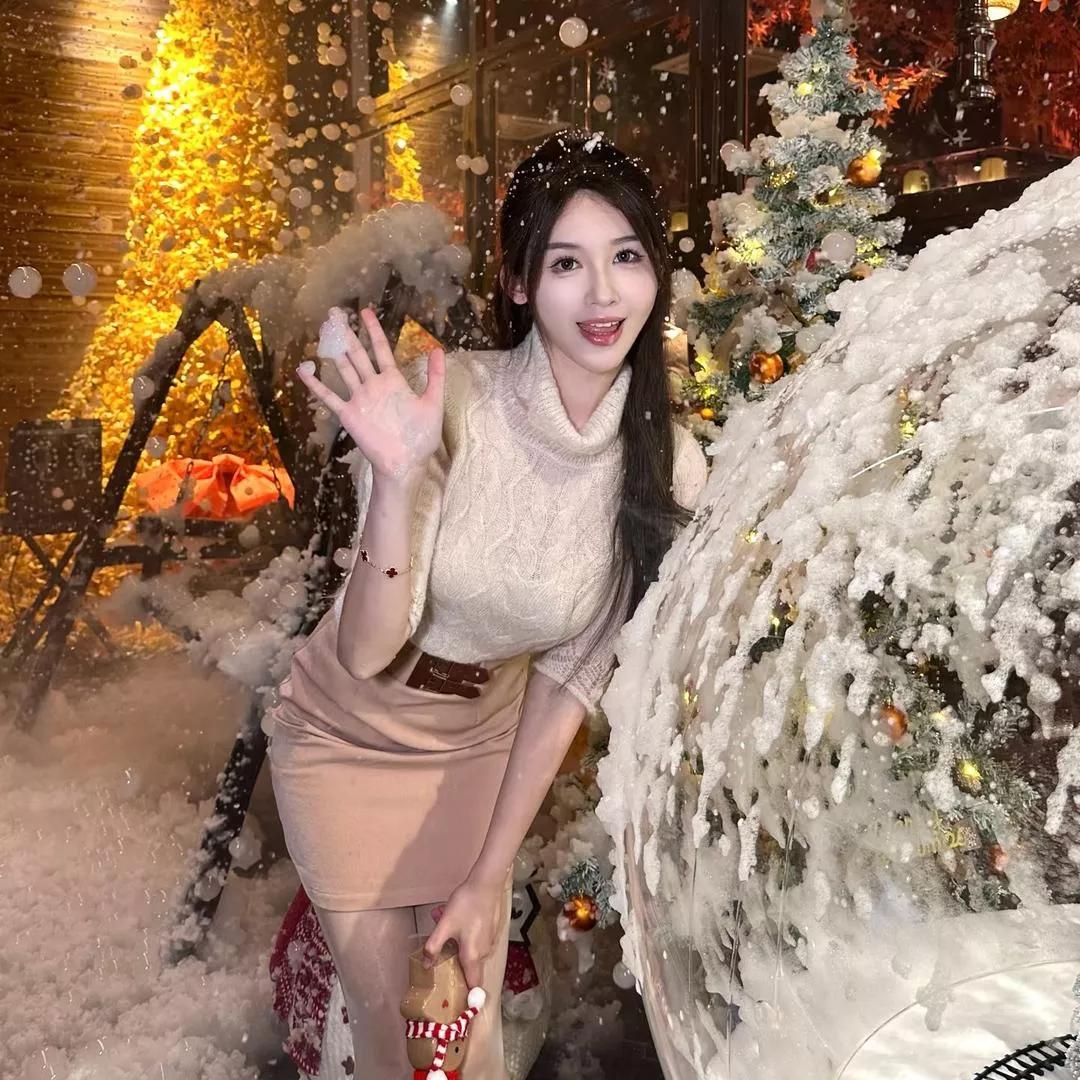 雪地圣诞惊喜，打卡梦幻场景！梦幻圣诞氛围 圣诞雪景 圣诞飘雪 圣诞打卡地 圣诞梦