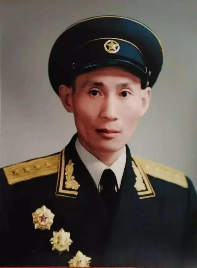 胡守富（1917.11—2018.10.7）湖北省沔阳县人。 1931...