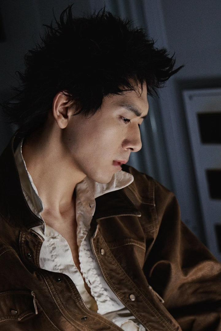 李现也叫李甜甜 谁还没看过李现笑的样子，那种从酷到甜的转换太自然了。不用刻意凹不