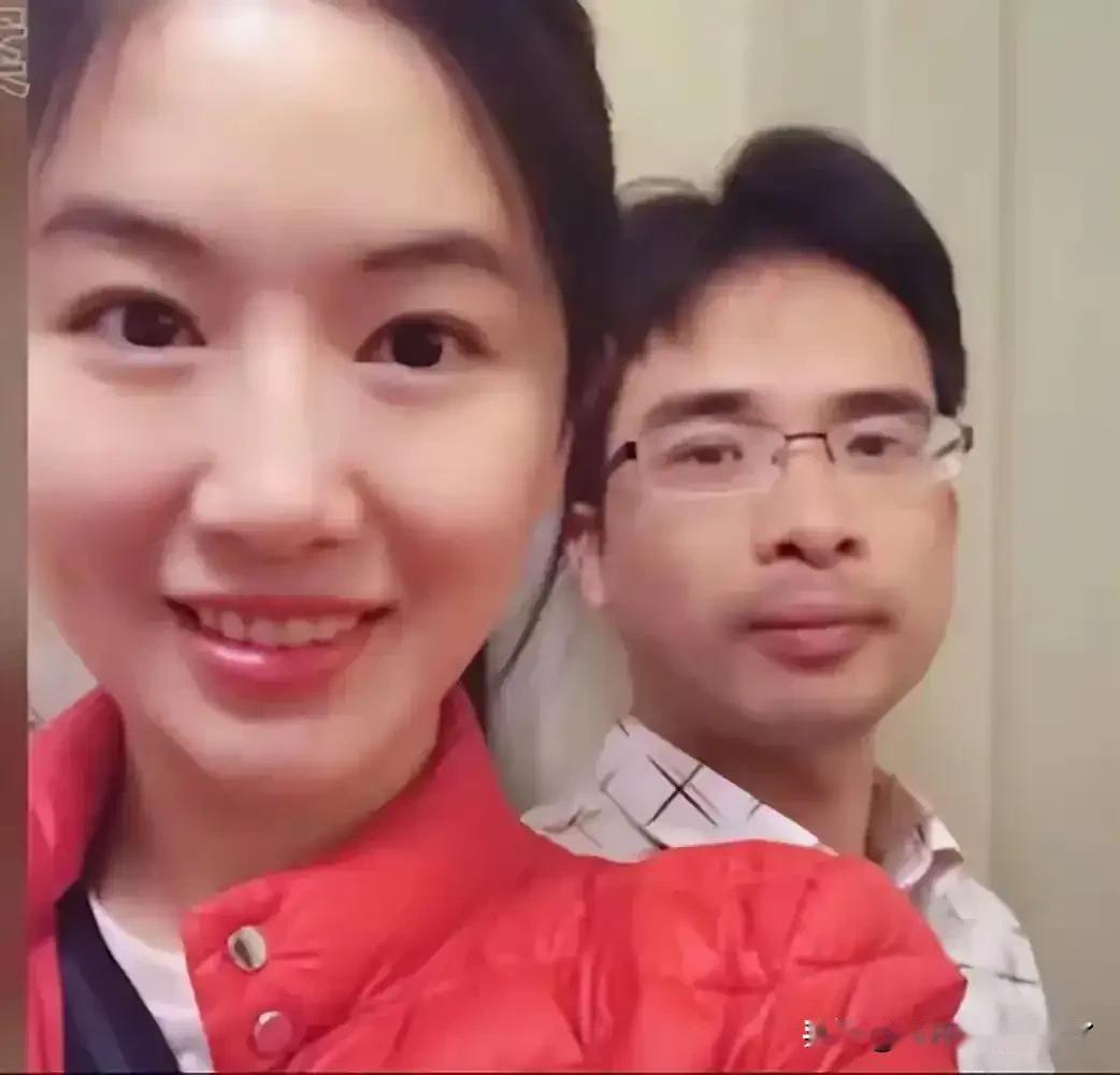 翟欣欣被判了，判了12年……
加上减刑什么的最少还得在里面呆7年。
出来的时候四