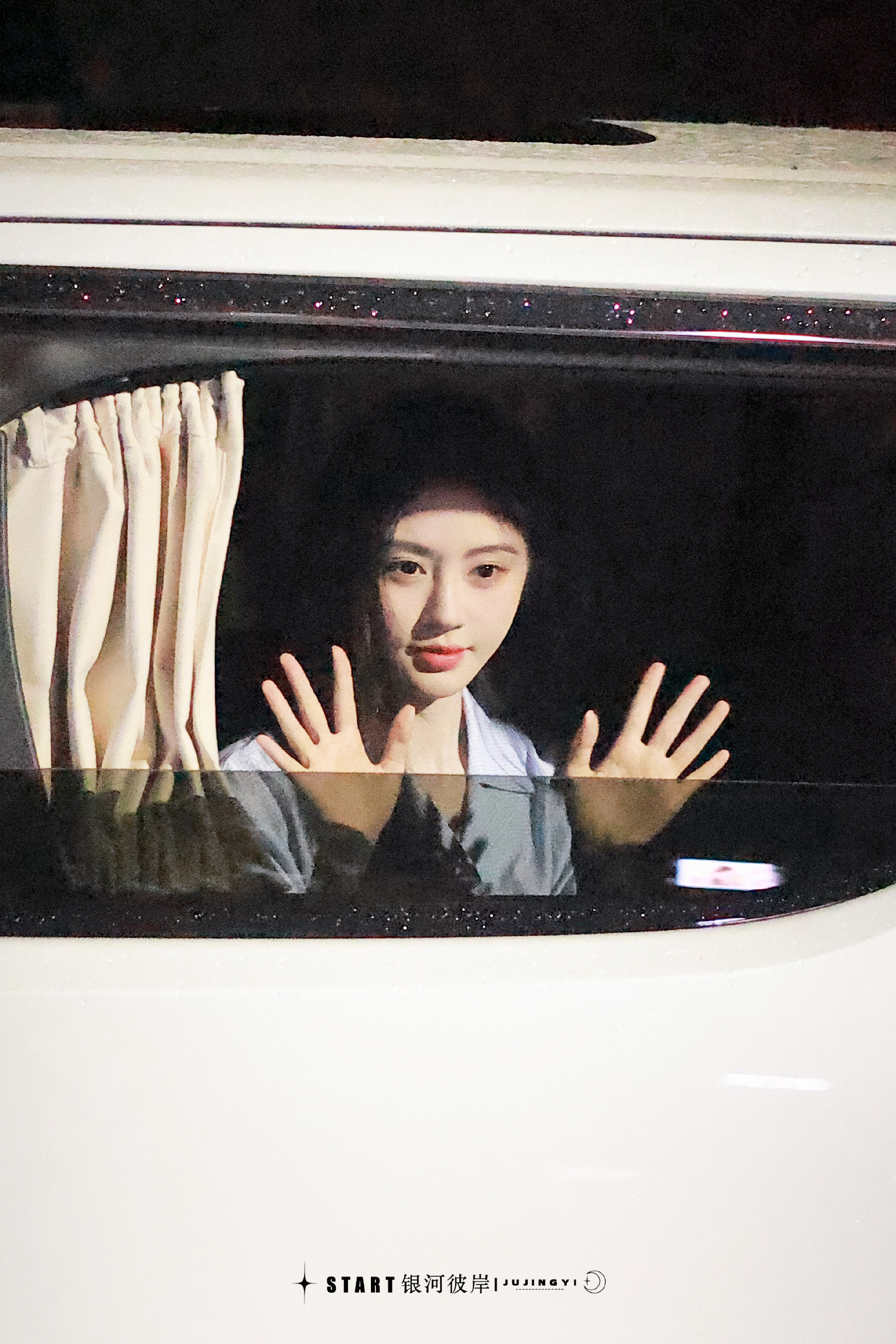 鞠婧祎粉墨江湖 jjy鞠婧祎澹台台 “情起一时的喜欢不叫热爱 长久无言的陪伴才可