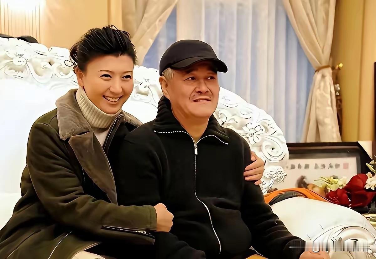 咎由自取四个字形容闫学晶再贴切不过！享受着流量红利却彻底忘本，言行割裂又傲慢自满