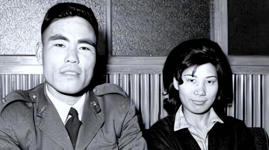 1990年8月28日，叛逃至苏联的飞行员王宝玉心中很激动，终于能去美国了。岂不知