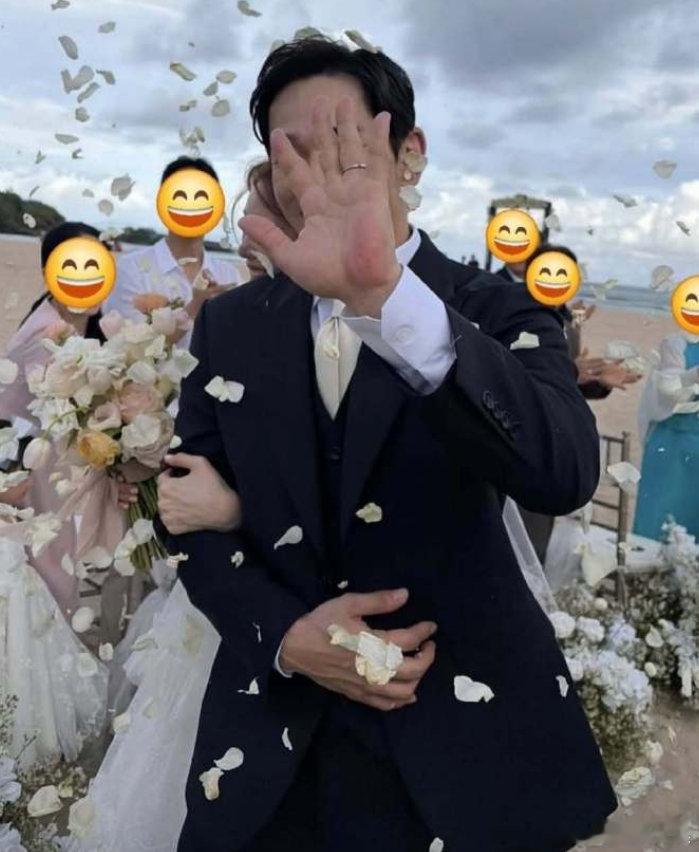 方敏雅温朱万婚纱照方敏雅温朱万婚礼现场照 11月29日，Girl’s Day方敏