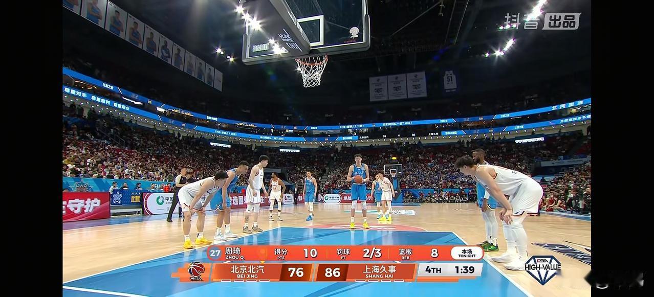 周琦打了两场好球，就有媒体吹他是CBA国内第一中锋了。这得要问人家王哲林答应不答