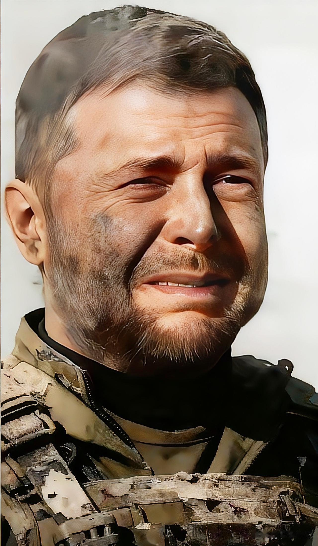 俄乌冲突再升级！

乌官宣年底前停谈，17万俄军围攻战略要地，全线炮火厮杀白热化