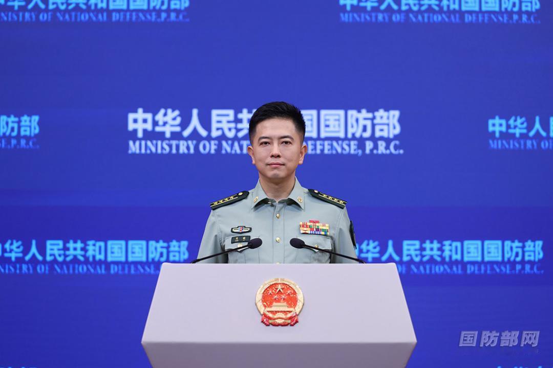 中老关系，国防部给了八个字：同志加兄弟，坚如磐石。

听着像外交客套。但说话的是