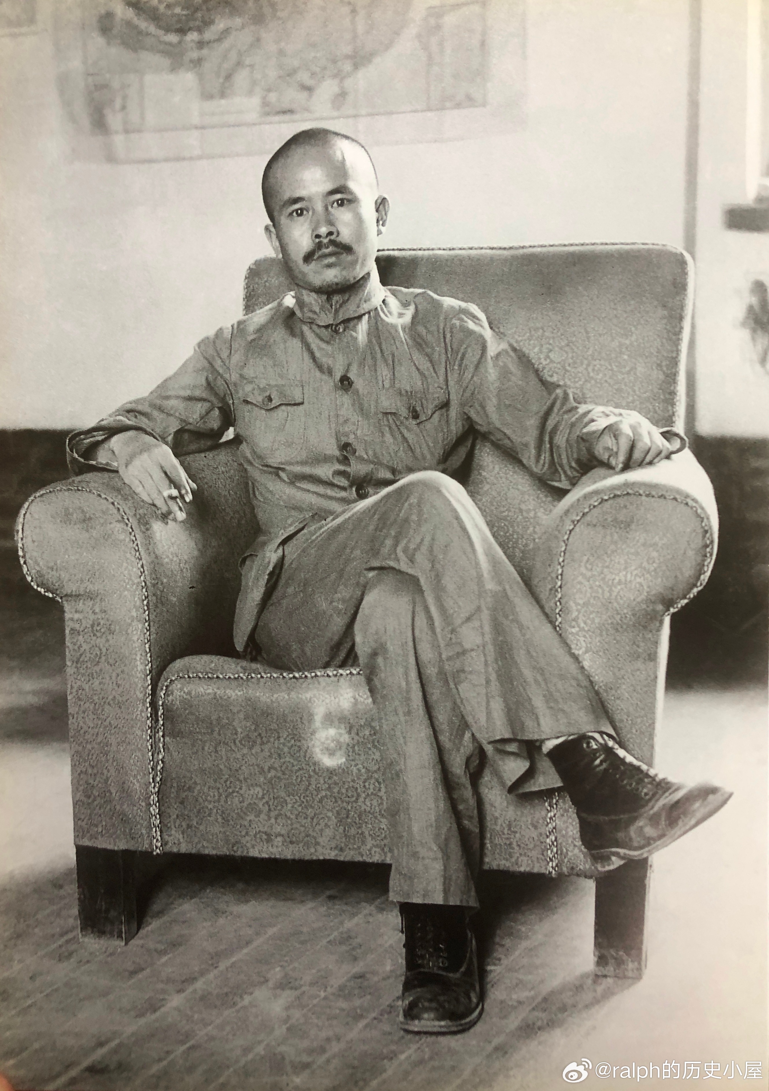 1937年秋任弼时在山西临汾八路军总部历史影像