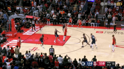 戏剧性！火箭快船这比赛太神奇了！
在今天NBA常规赛火箭对阵快船的第四节比赛最后