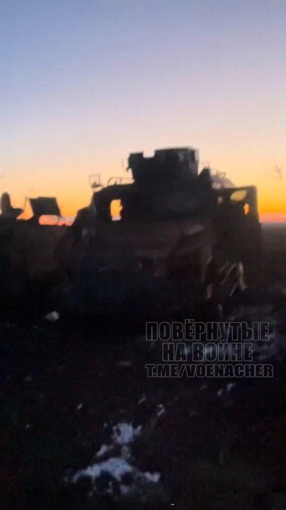 比洛戈里夫卡方向，乌军遗弃的Kozak-2M1装甲车、悍马和M113装甲运兵车残