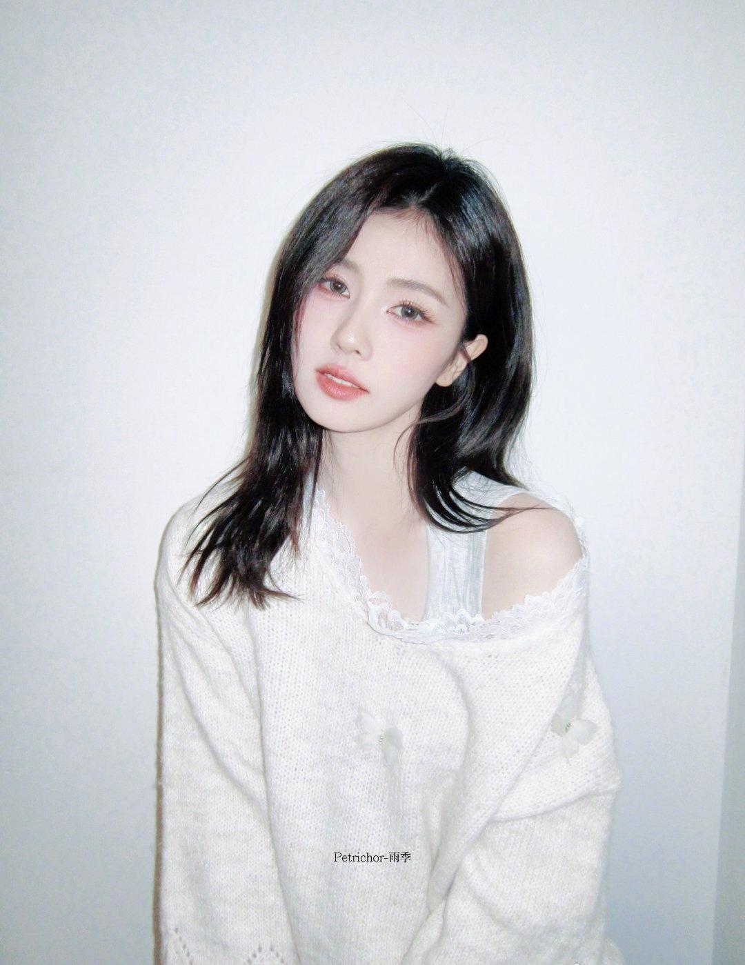 产出 | 春如约至 万物皆明朗

/白鹿奔跑吧14整活海报 
/白鹿话还没说完就