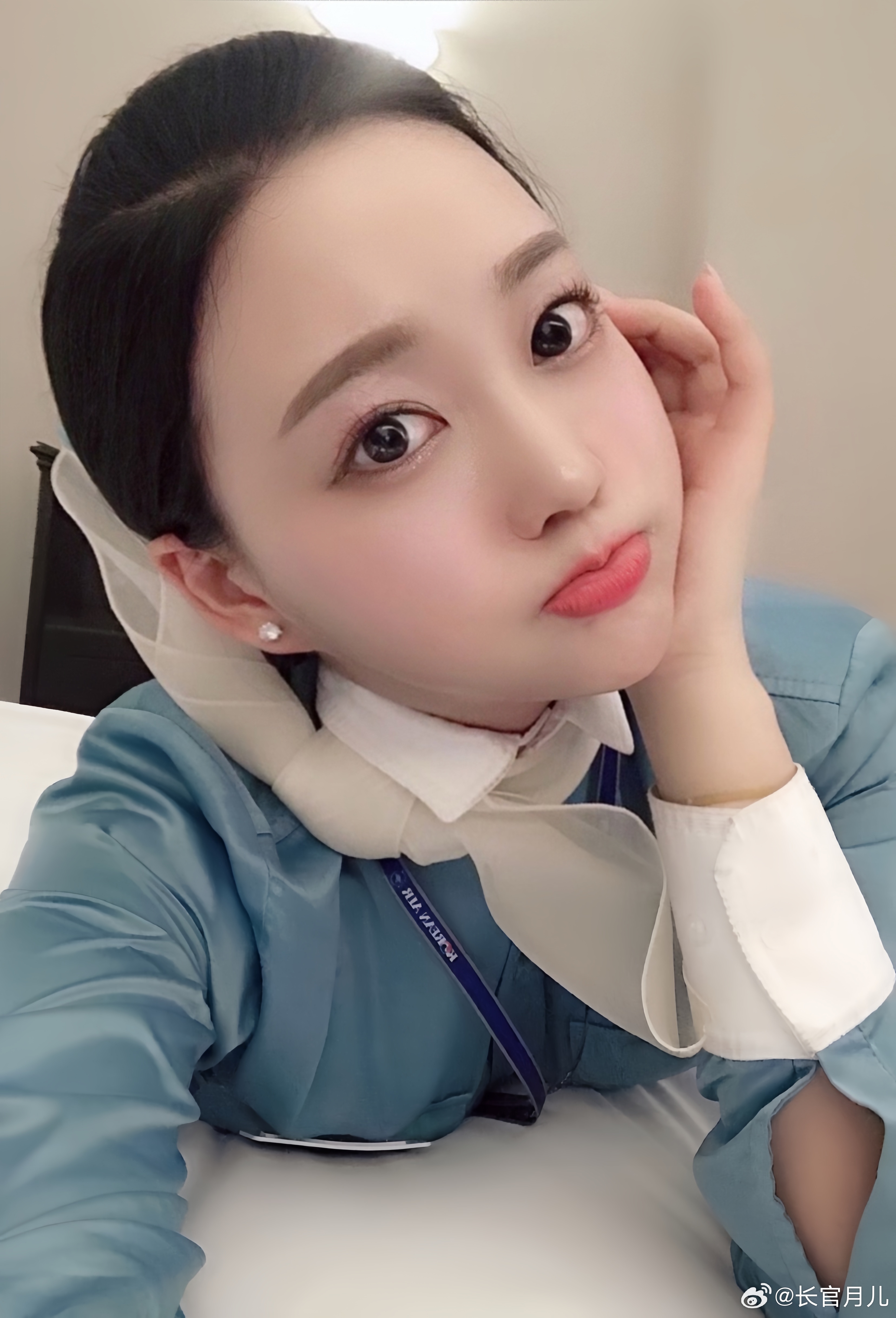 大韩空姐，出门啦。 