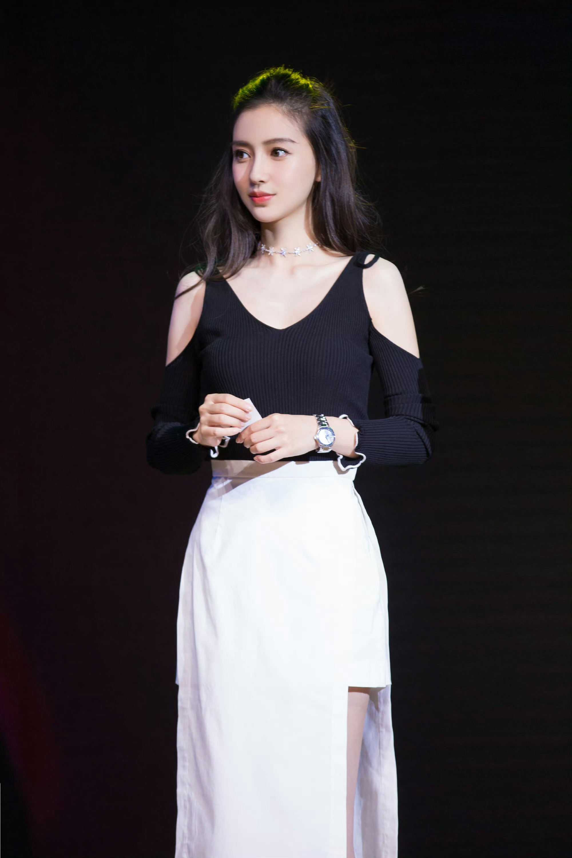 angelababy  angelababy 像小饼干一样 干干脆脆可盐可甜๑＞