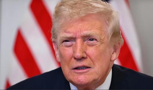 不可一世的特朗普终于低下了高昂的头颅，竟然在共和党内部会议上发出了近乎绝望的求救