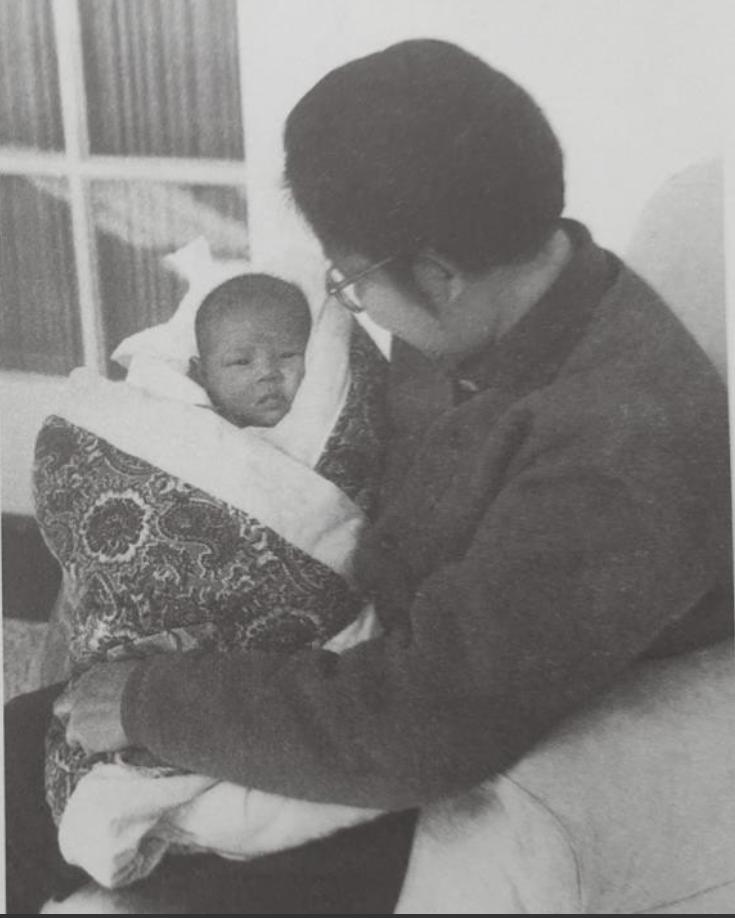 1972年初，李敏产前找到毛主席说：“继宁都10岁了，也该再要一个了，就是担心养