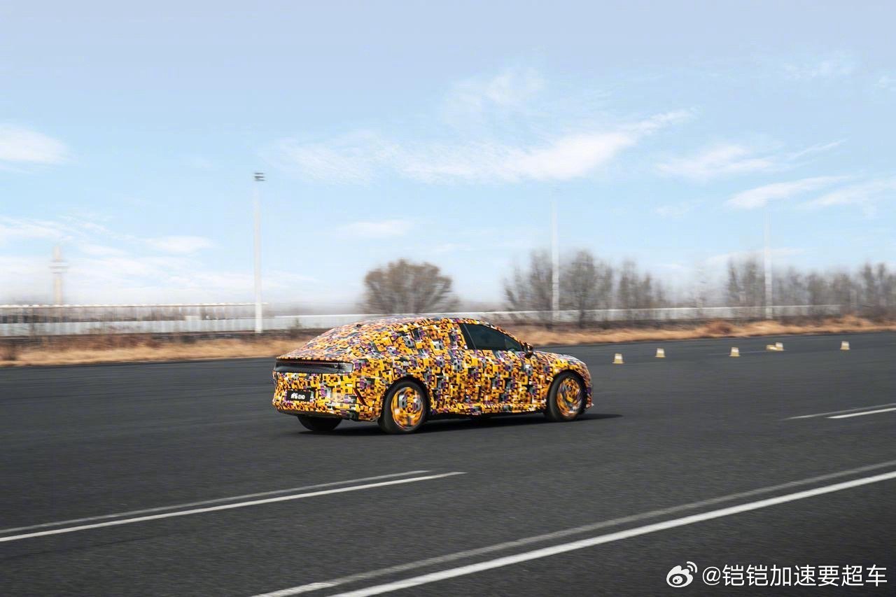 高速避障能不能猛打方向有一说一，现在的车企关注车辆核心，也就是驾驶安全性方面的测