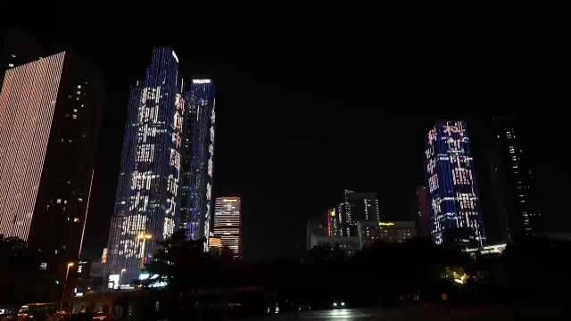 【#科创中国创享青岛#】#青岛上演AI科创主题灯光秀#9月7日消息，全国新的社会阶层人士“科创中国”