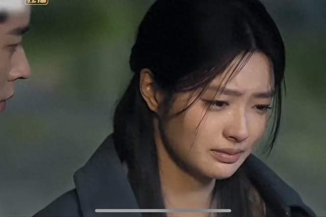 《玉簟秋》22集破大防！童年往事揭晓，虞昶轩冲进火海救叶平君