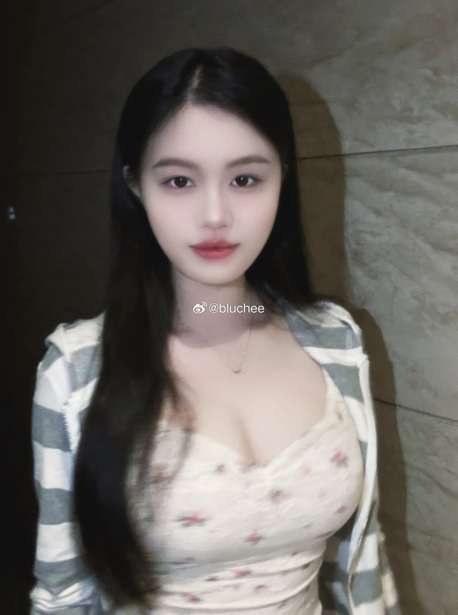 不知道 反正我的身材很曼妙 