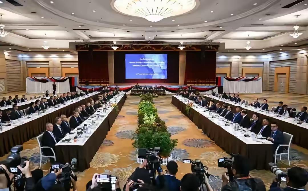 柬泰终于签署协议，柬埔寨彻底输了！
​
当地时间8月7日下午，泰柬边界总委员会特