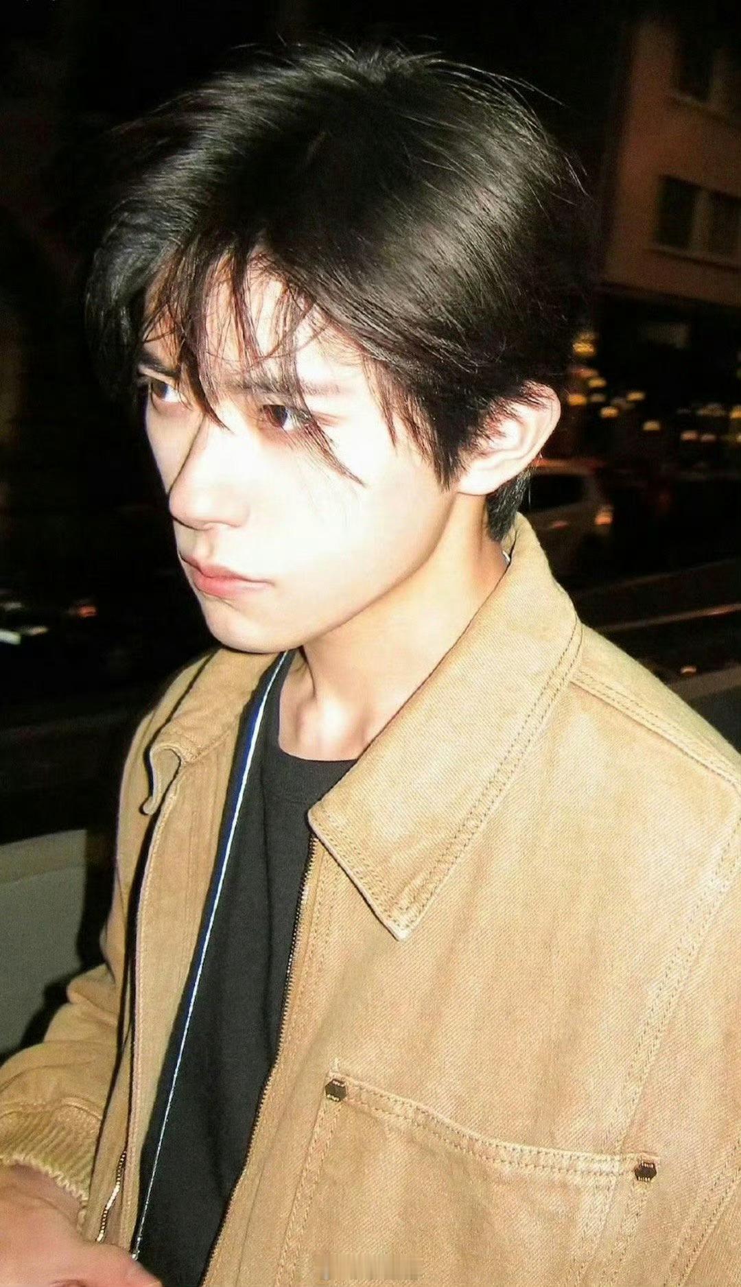 易烊千玺金鸡获奖外网破500万赞 从《少年的你》到《小小的我》，易烊千玺凭实力拿