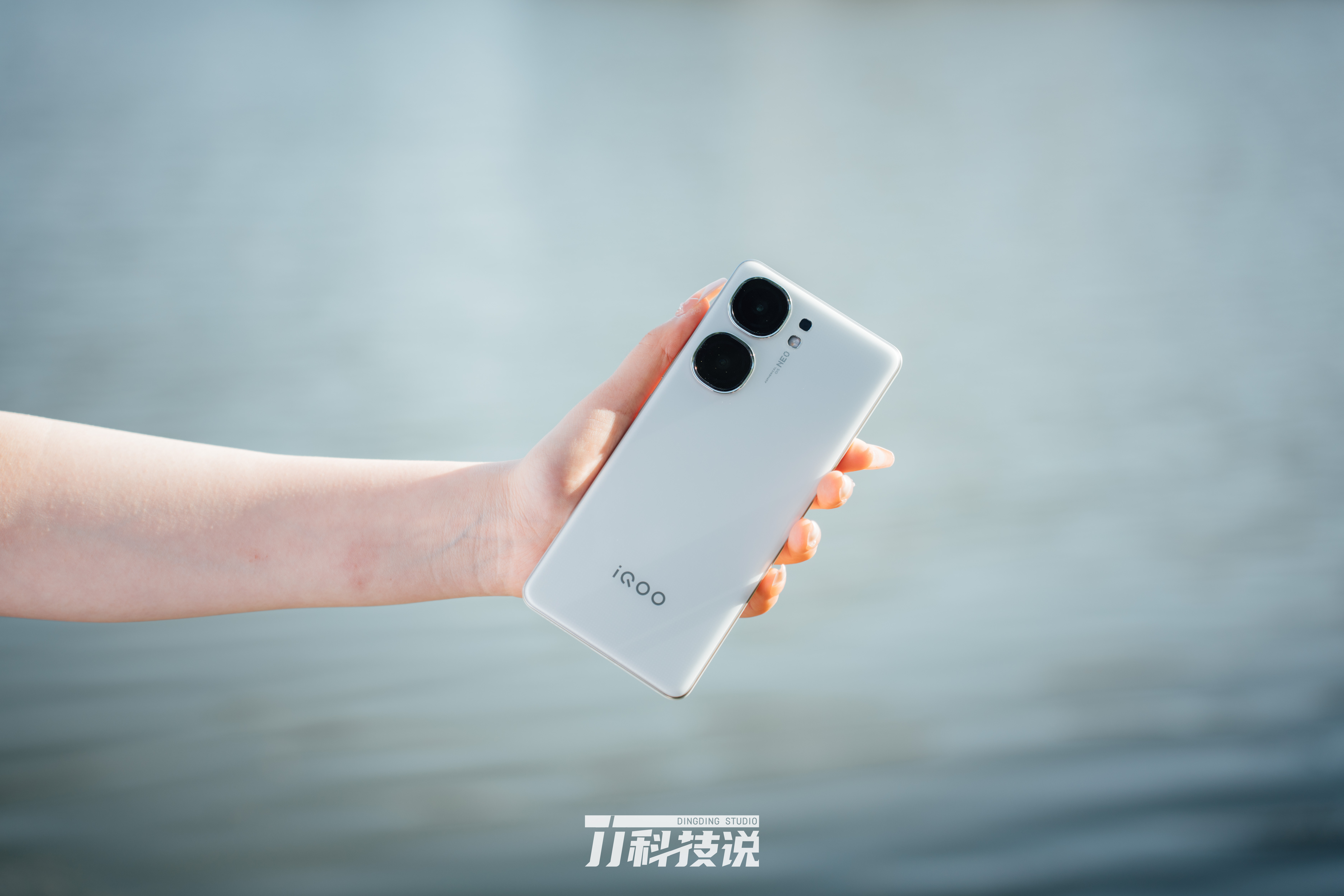 【抢先体验】#iQOO Neo9S Pro# 星曜白旗舰新宠来袭！#iQOO 6