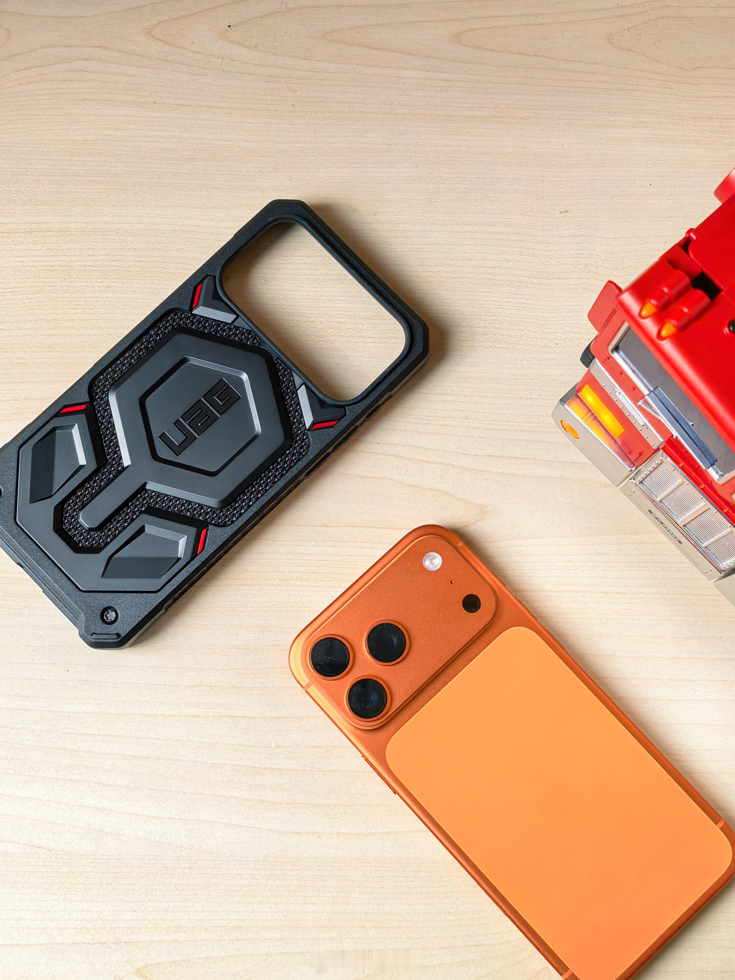 目前最耐摔结实的手机壳应该就得数UAG了吧？给iPhone17 Pro Max 