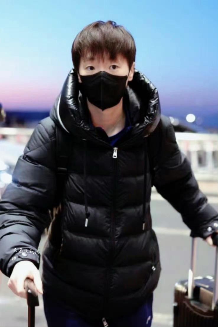 2.1 王曼昱抵达海南海口