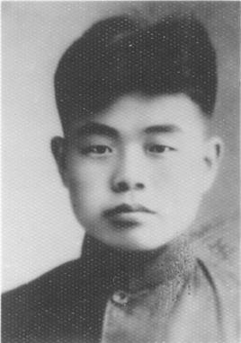 杜子孚（1916-1942），原名杜兰友，山东宁津县后郑庄村人。1935年考入天