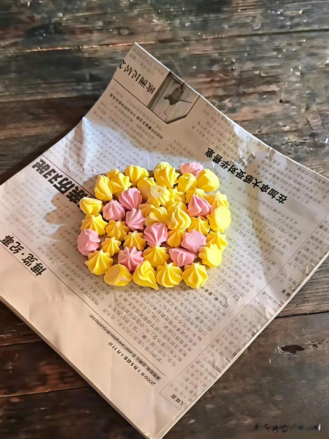 小时候食欲不振，消瘦、皮肤黄，我妈就去药店买几颗这个给我吃，第一次看着不敢吃，因