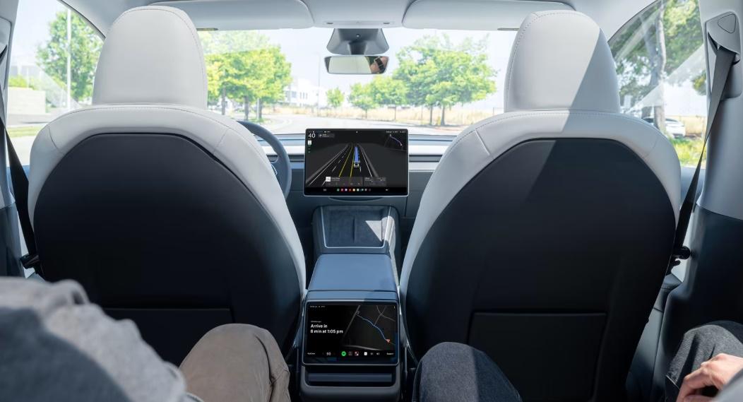 【特斯拉在美奥斯汀启动 “Robotaxi” 运营】
特斯拉终于在美国得克萨斯州
