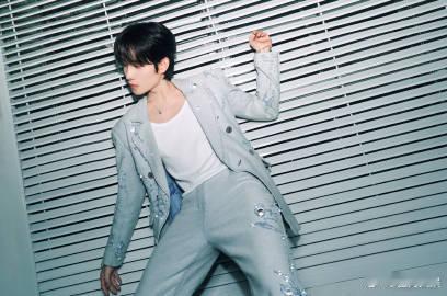 #井胧在披哥瘦了##井胧破洞牛仔西装# 井胧爆料毫无保留，披哥装备尽数公开，李莎