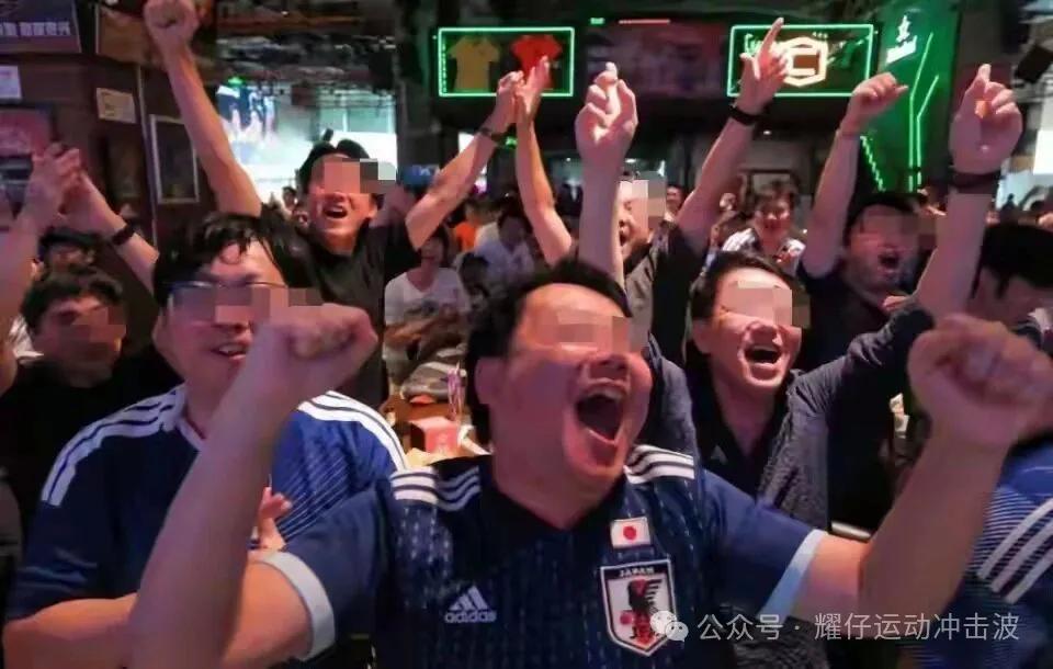 疑似因球迷在穿日本队服助威被报道，上海市足协发布文明观赛倡议