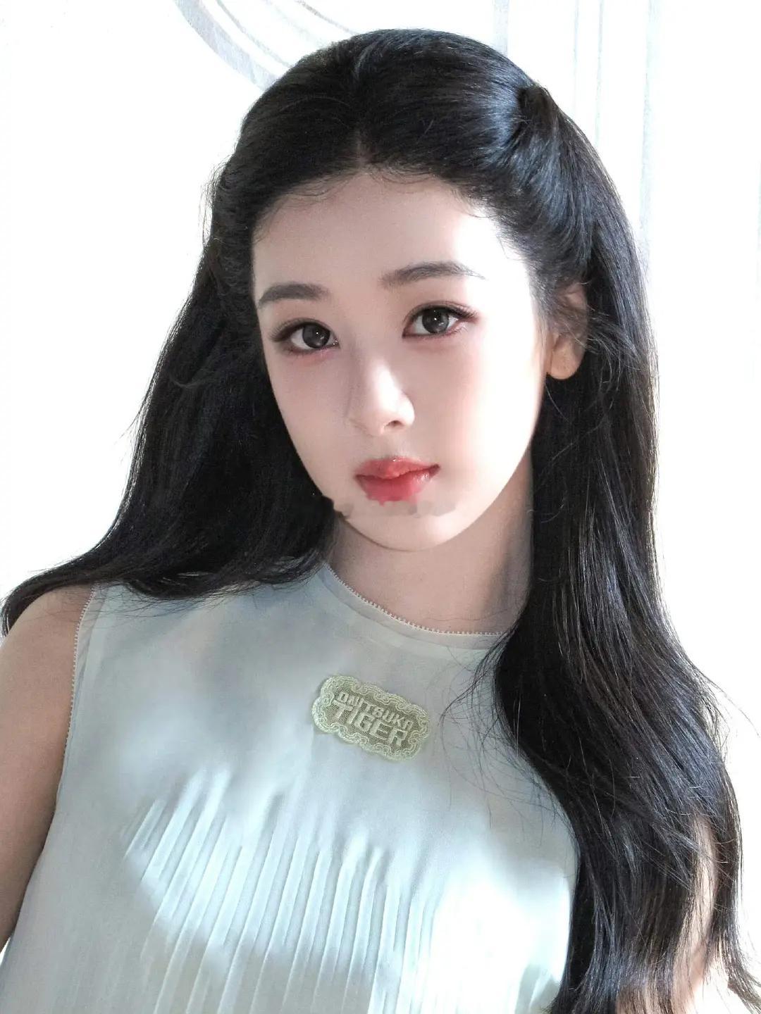 杨紫🍇的这两张图好好看 ​​​