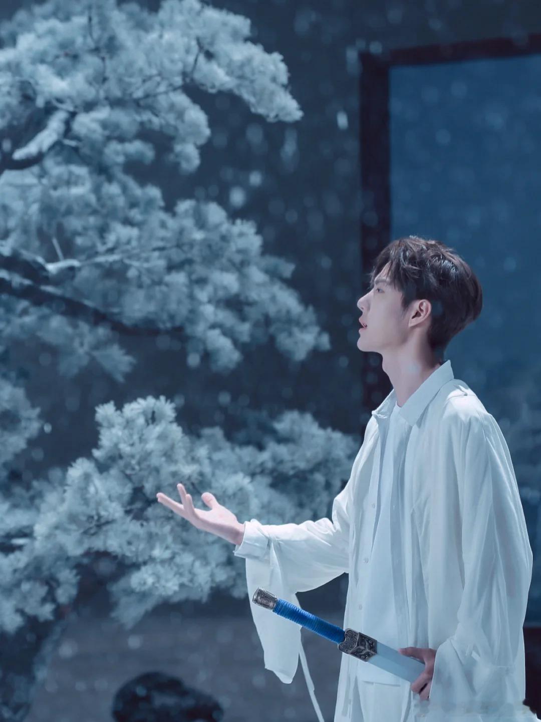 王一博武术指导来超越班了 天呐！这是真来了个厉害之人～在《无限超越班4》，殷凯讲