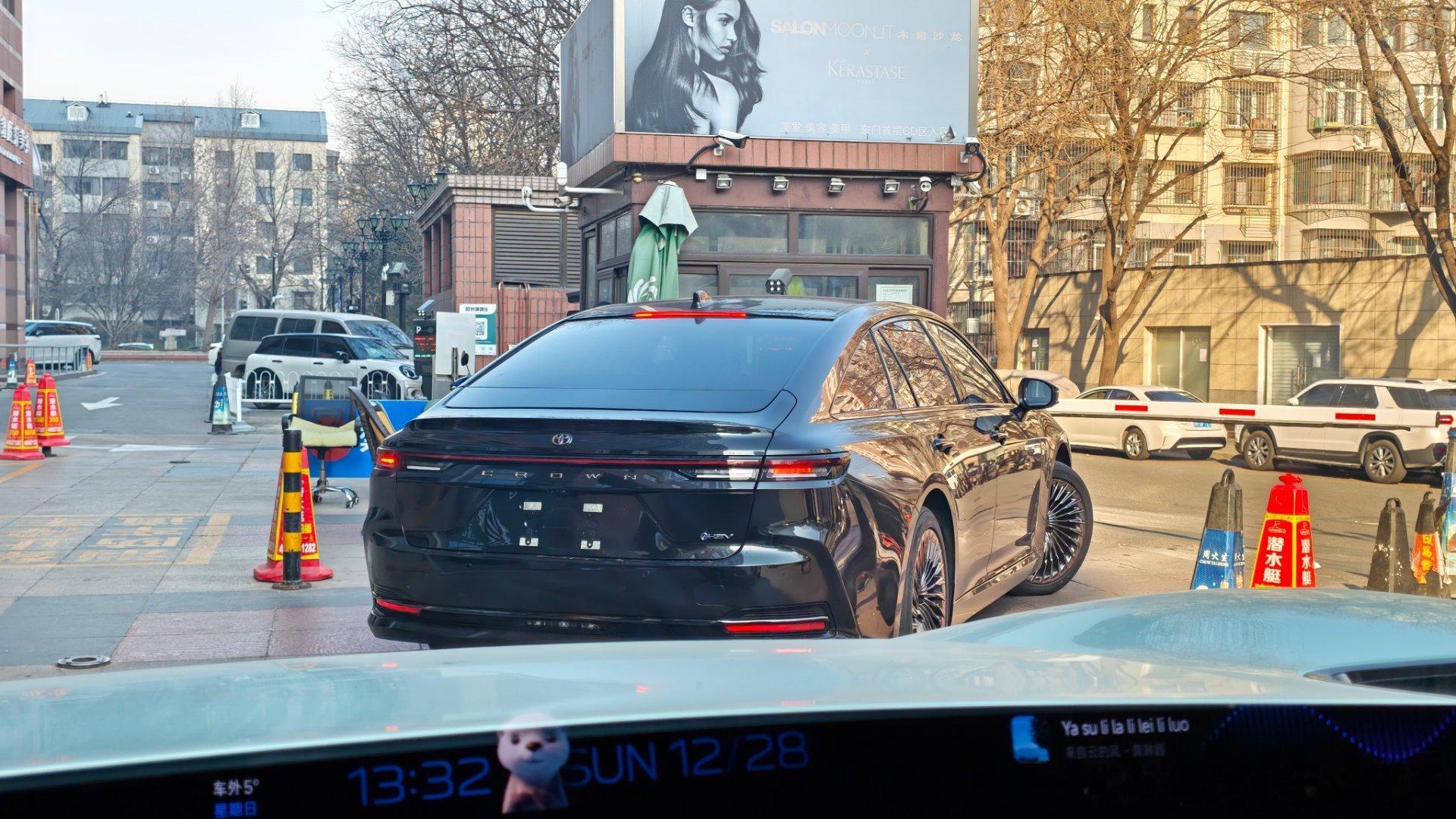 居然在半小时之内拍到这么多稀有日系车，亚运村附近的老钱还是认这个。 